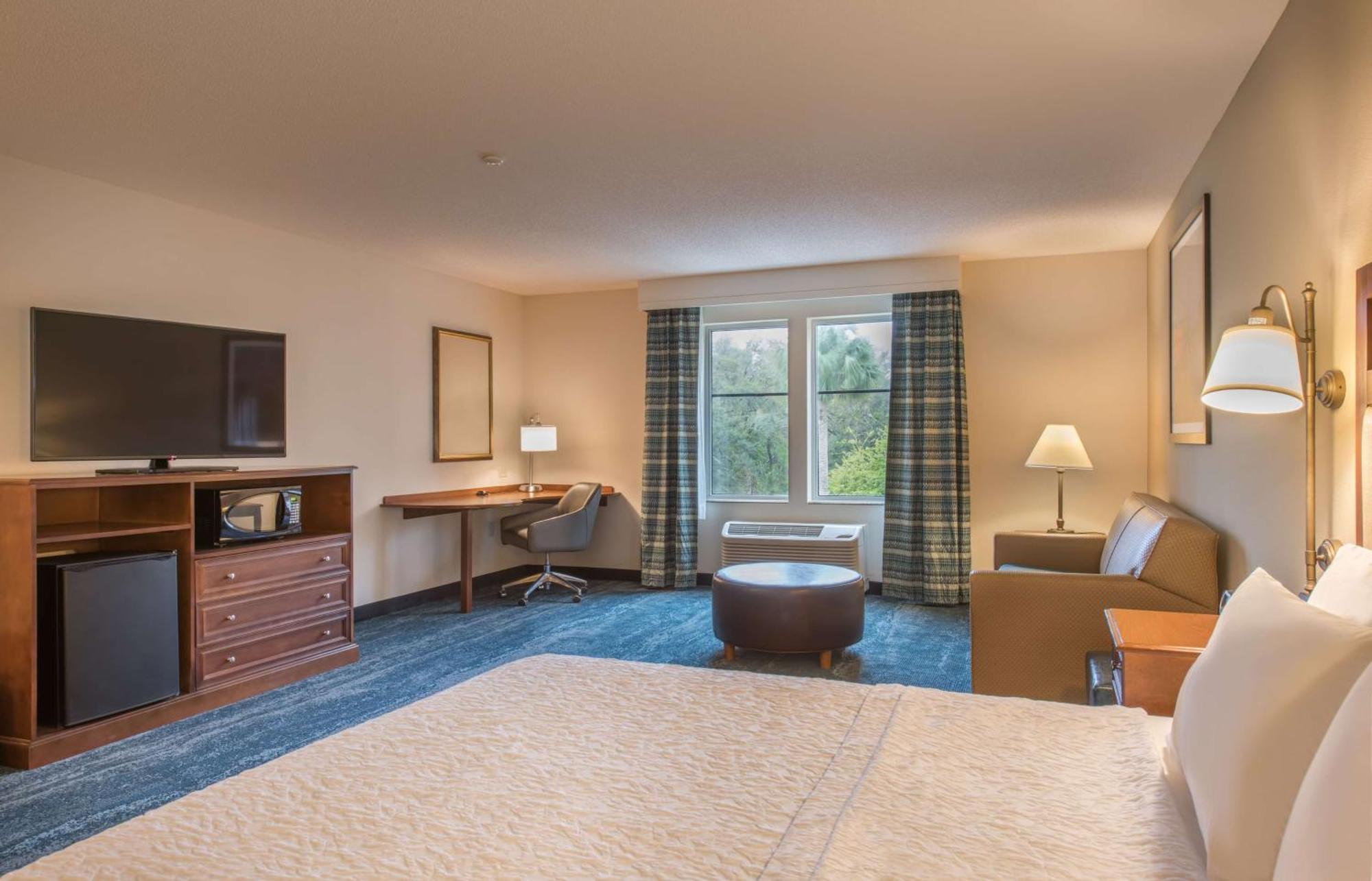 Hampton Inn & Suites Jekyll Island Exterior photo